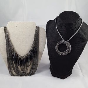 Lot of 2 Necklaces
